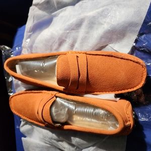 YLDSGS.New Never Worn Mens Orange Suede Driving Loafers Size 11
